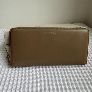Calvin Klein Women's Wallet